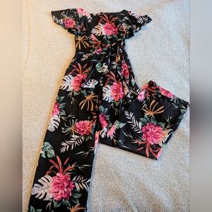 Eva Franco Anthropologie Black Floral Jumpsuit Size 4 NWOT
